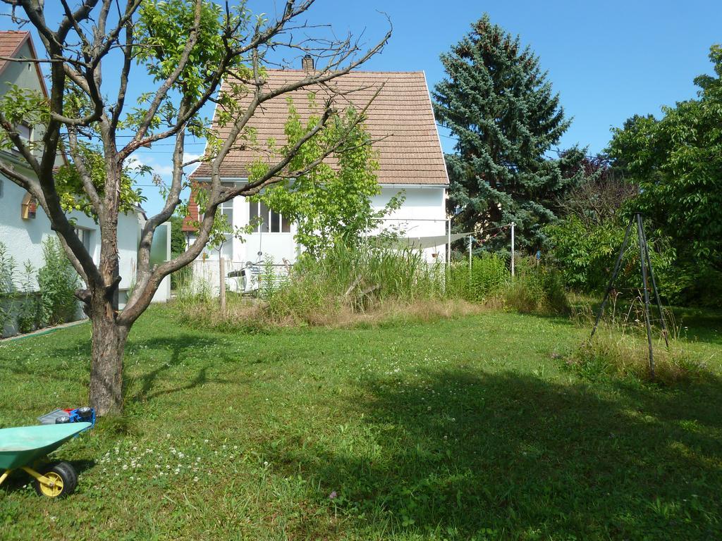 Hotel Ferienhaus Natur Stockerau Exterior foto